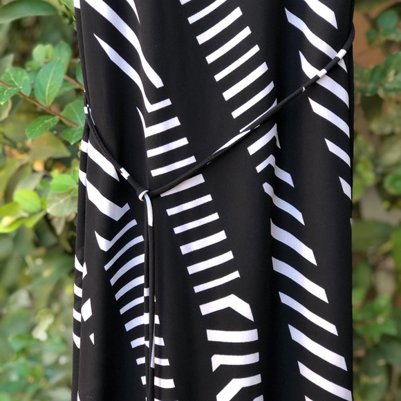 Lush maxi dress - Picture 3 of 7